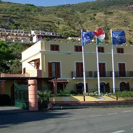 Nyaraló Ridende *